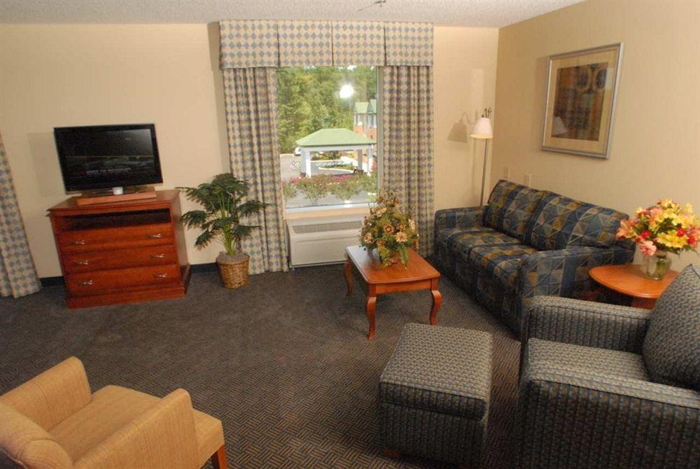 Hampton Inn Gloucester Esterno foto