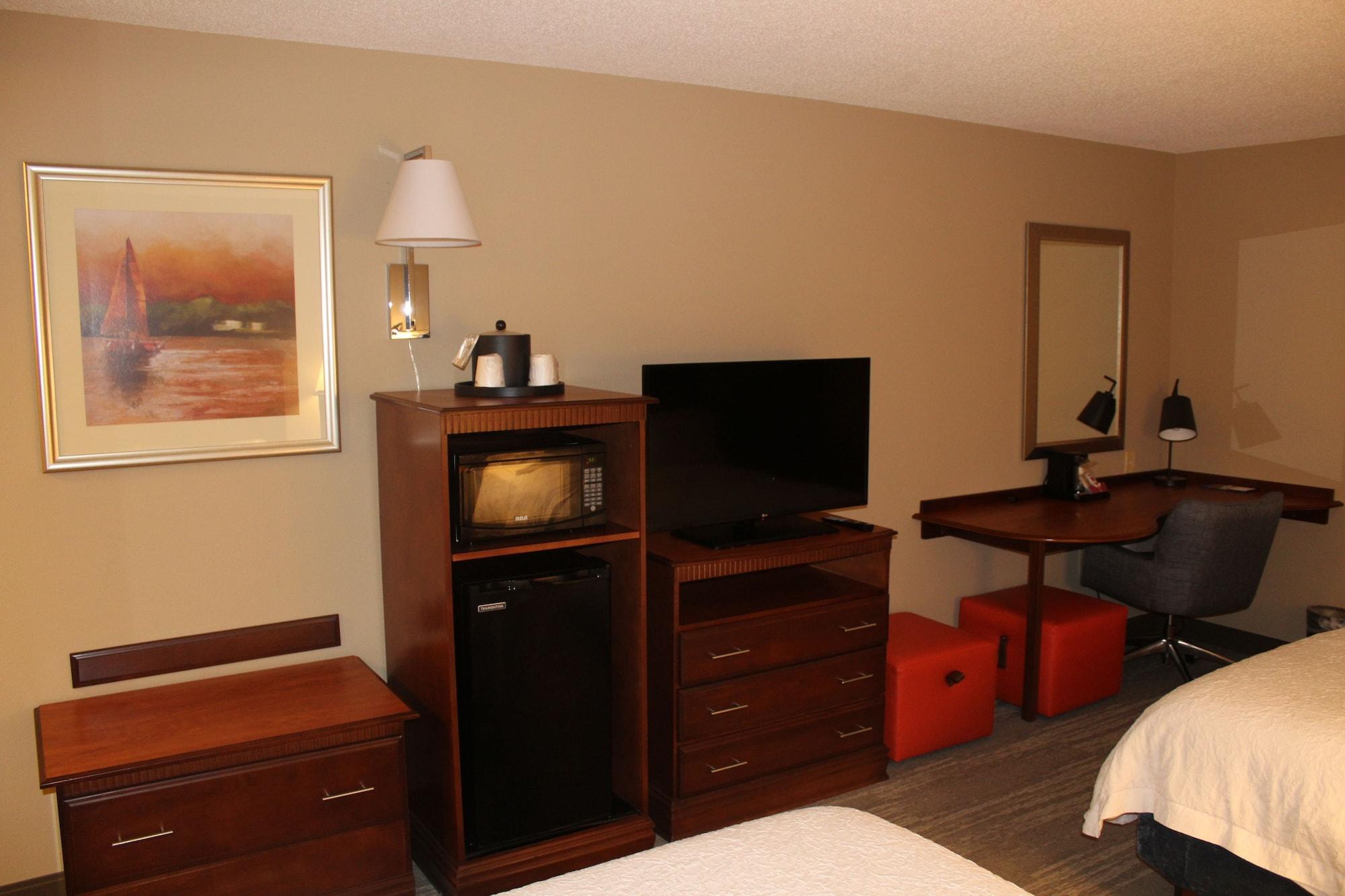 Hampton Inn Gloucester Esterno foto