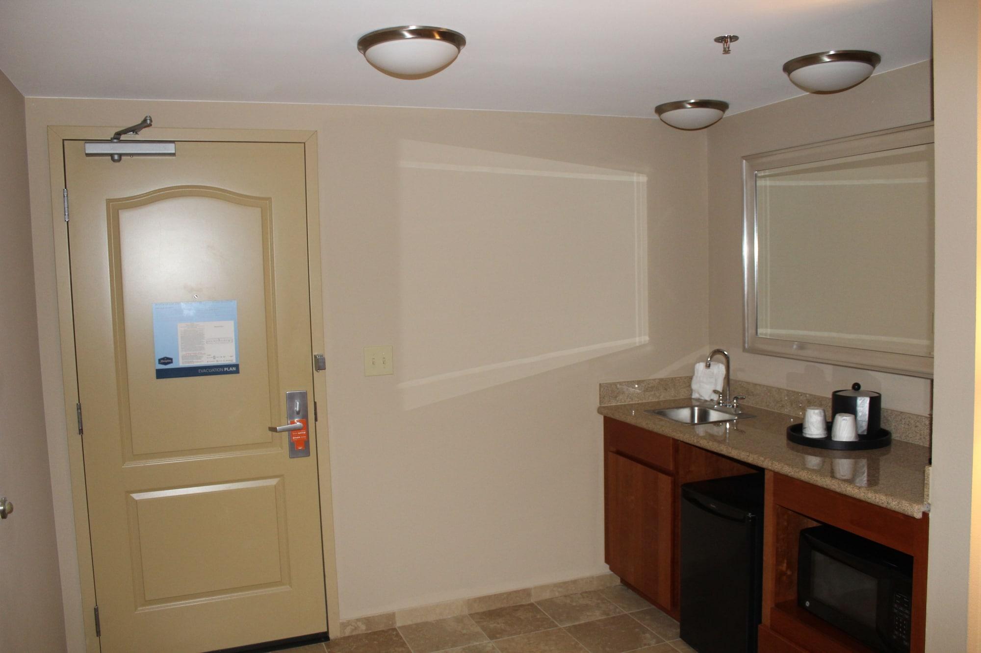 Hampton Inn Gloucester Esterno foto