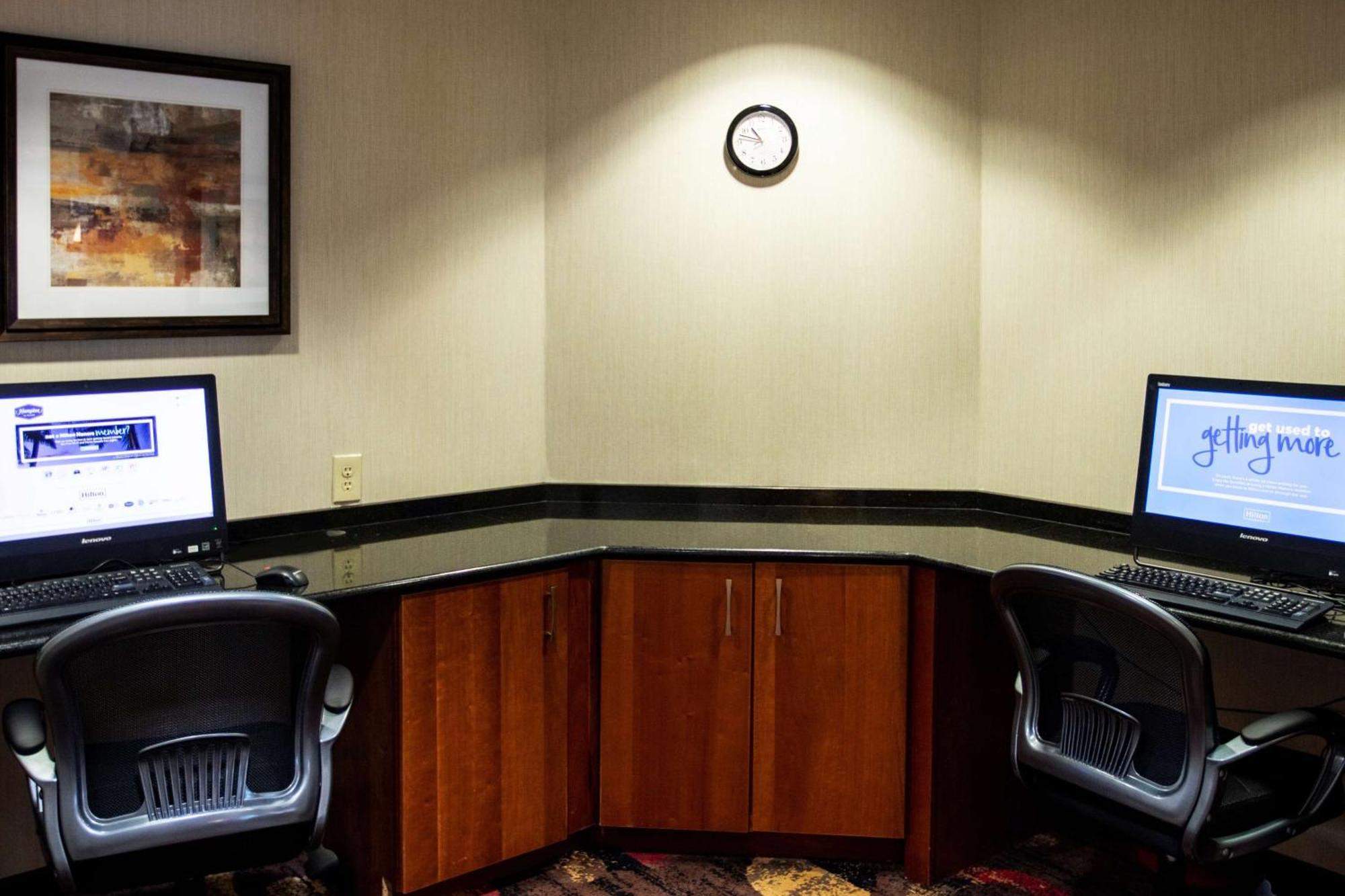 Hampton Inn Gloucester Esterno foto