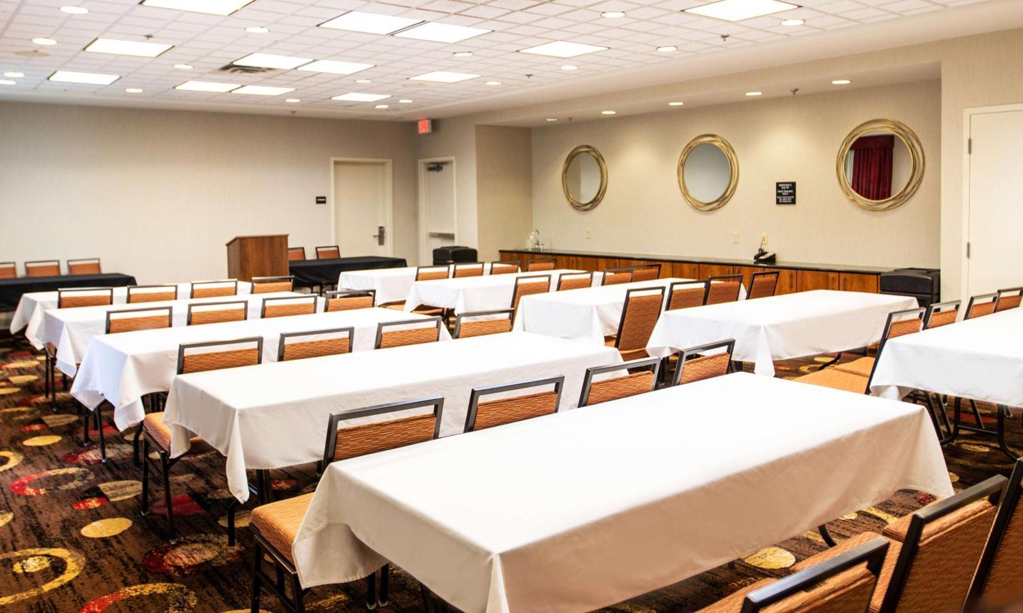 Hampton Inn Gloucester Esterno foto