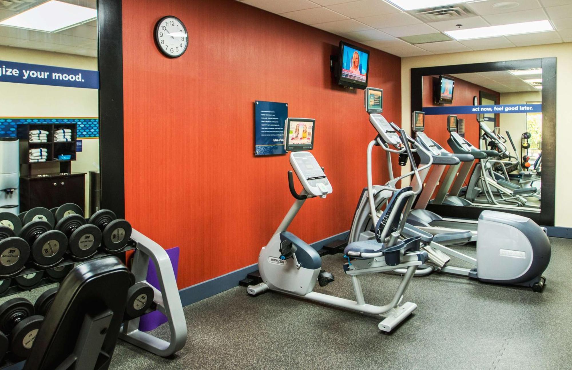 Hampton Inn Gloucester Esterno foto