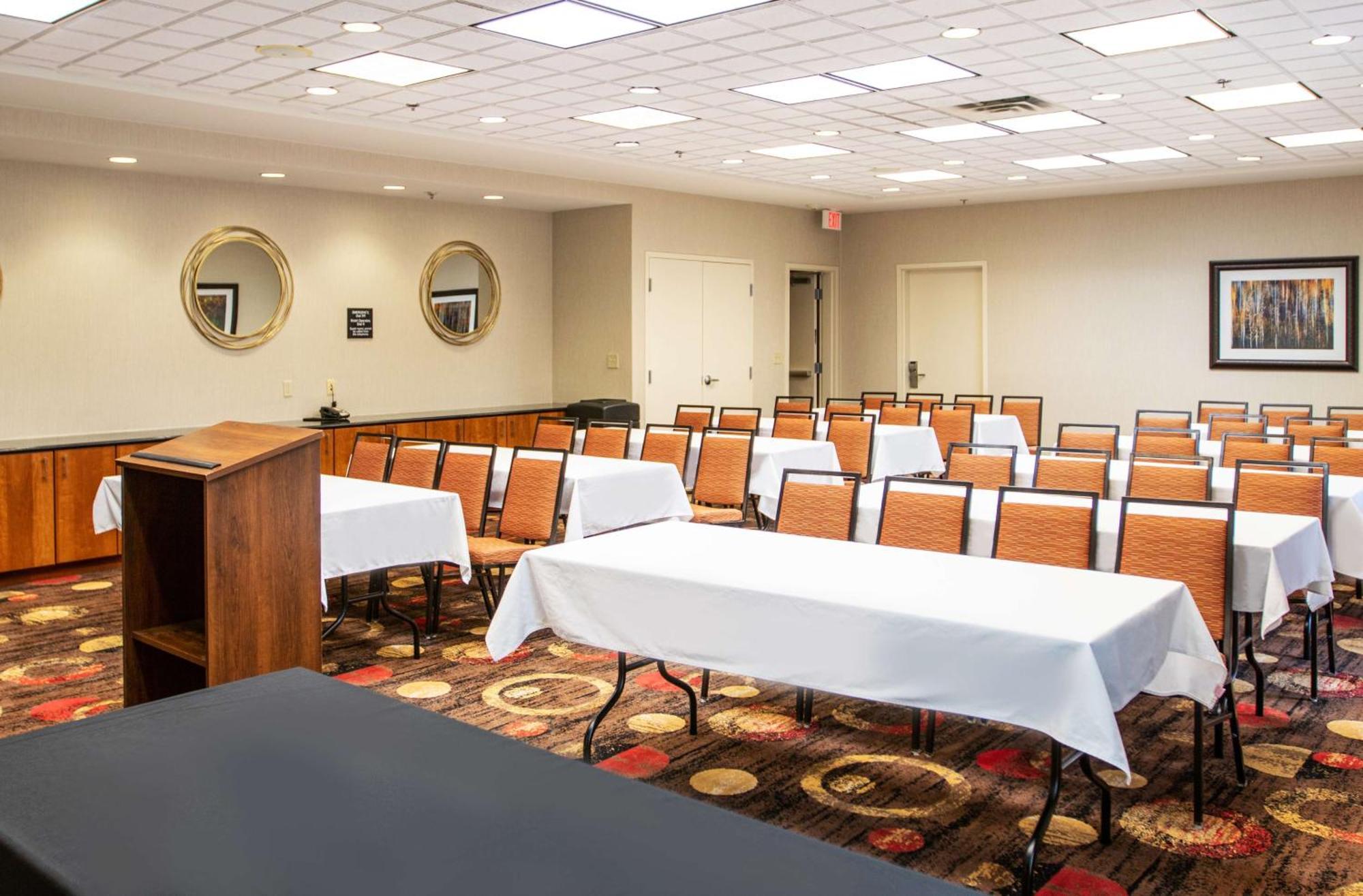 Hampton Inn Gloucester Esterno foto